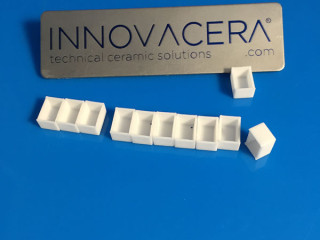 95 Alumina Ceramic Insulator Boxes For Electrical Device