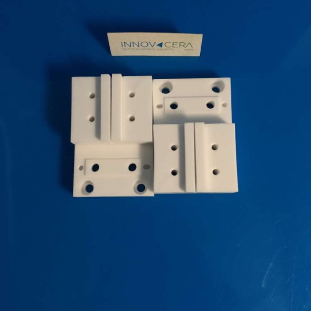 Alumina Ceramic Plates With Holes INNOVACERA