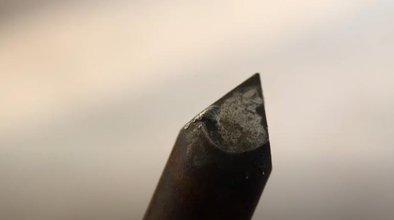 Pointed tips for connecting joints, used for tin-smithing